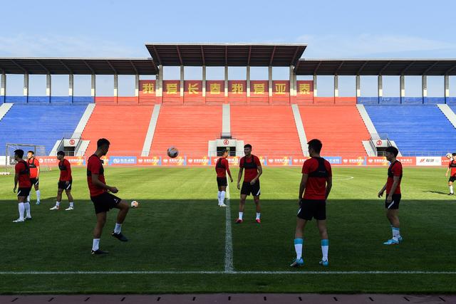孙铭徽26+10广厦胜新疆 范子铭13分首钢胜吉林